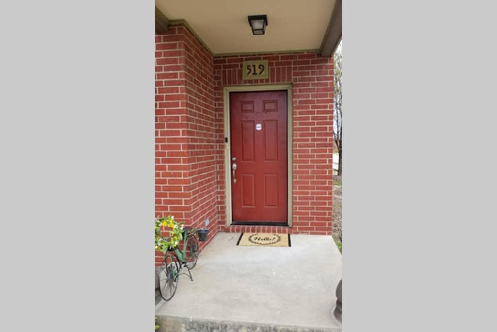 Old Fort Loft King & Queen Suites Nearest Accomodation To Marshals Museum Power Your Ev For Free! Fort Smith Buitenkant foto