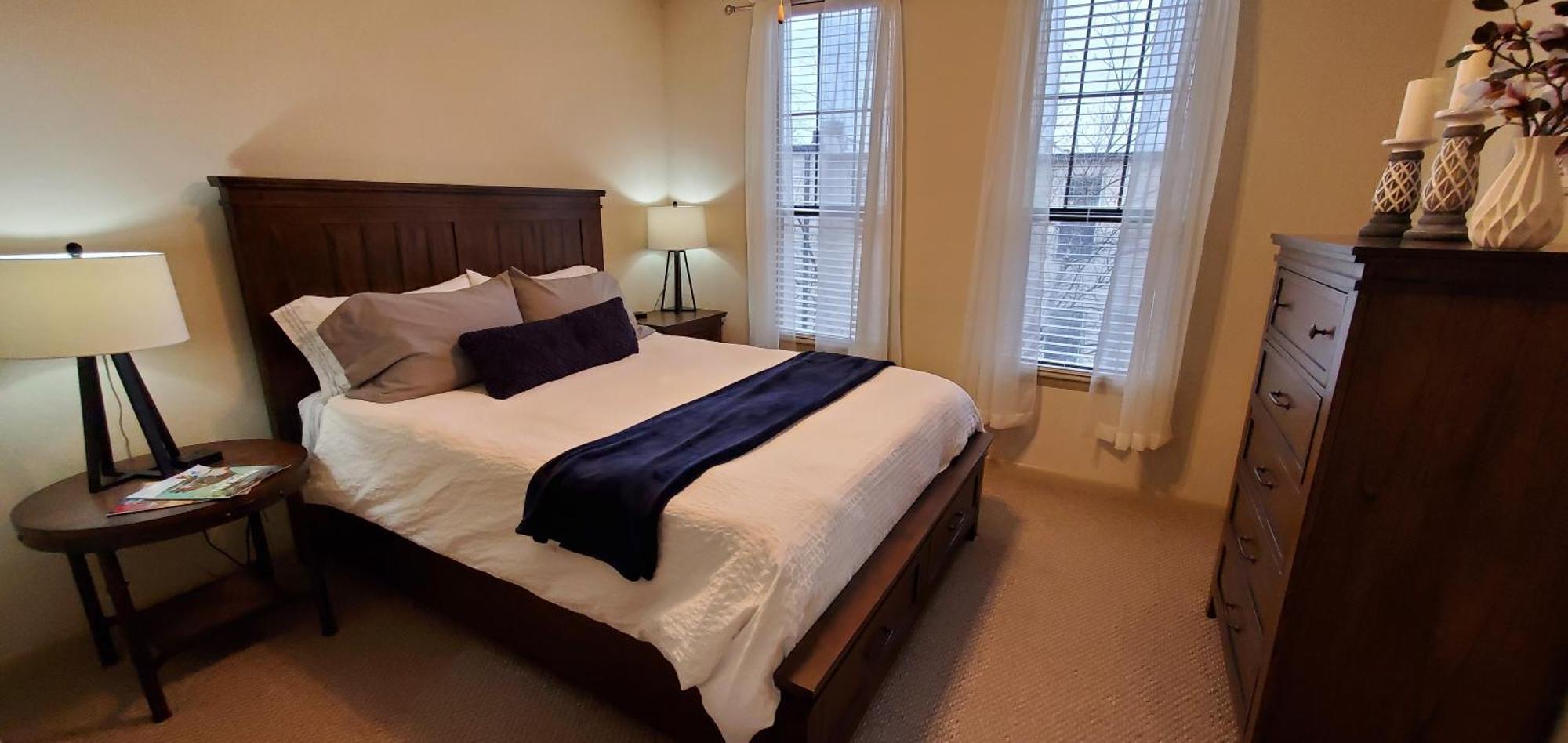 Old Fort Loft King & Queen Suites Nearest Accomodation To Marshals Museum Power Your Ev For Free! Fort Smith Buitenkant foto