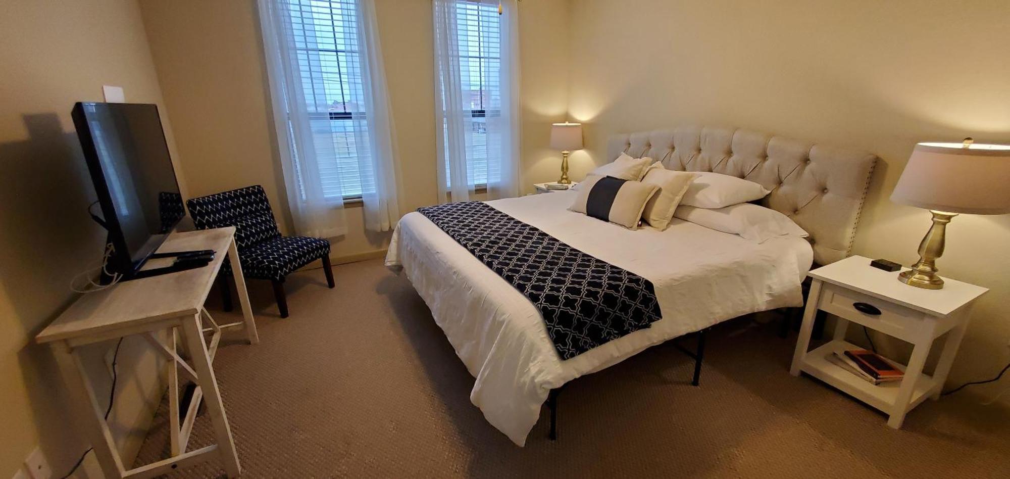 Old Fort Loft King & Queen Suites Nearest Accomodation To Marshals Museum Power Your Ev For Free! Fort Smith Buitenkant foto